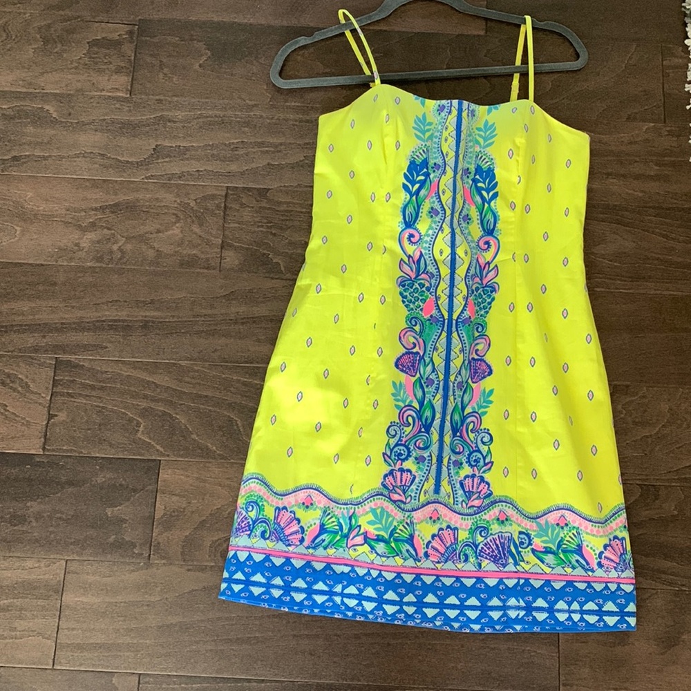 Lilly Shelli Stretch dress size 4